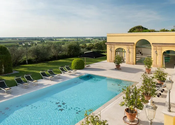 Tenuta Bagni De' Consoli 24, Emma *