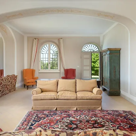 Tenuta Bagni De' Consoli 24, Emma *